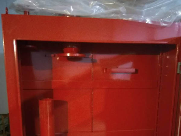 ���̰���